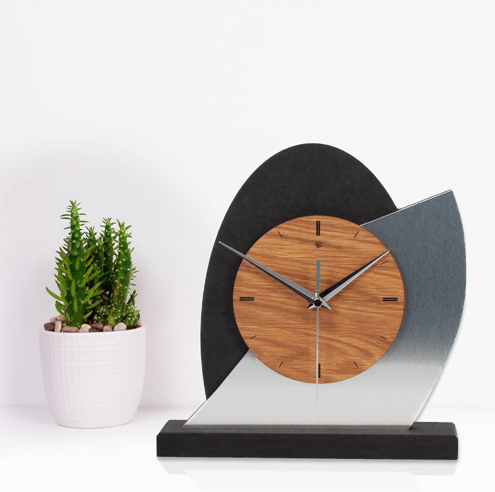 Kreative Feder Designer-Standuhr „Silver Dome“ aus Holz - Tischuhr in modernem Metallic-Look schwarz