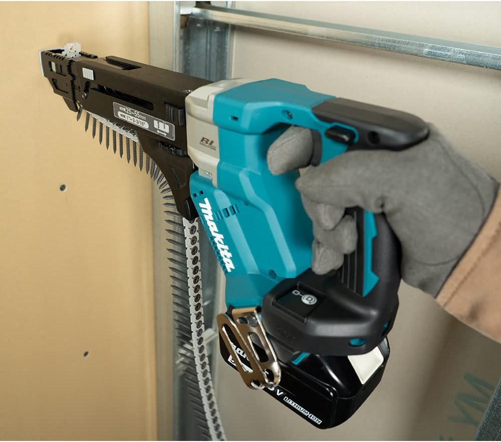 Makita DFR551RTJ Akku-Magazinschrauber 18V / 5,0 Ah, 2 Akkus + Ladegerät im MAKPAC, Blau