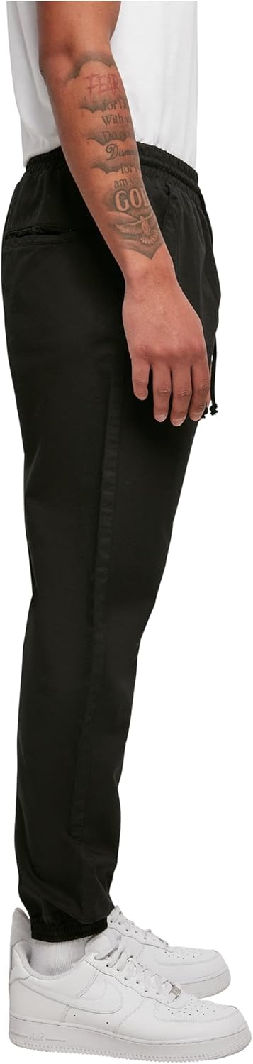 Urban Classics Herren Jogginghose Basic Jogg Pants aus Baumwolle, Regular Fit, elastischer Bund, erh