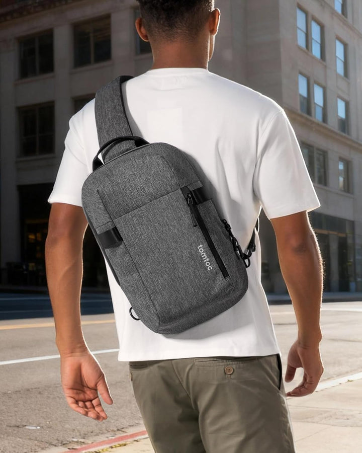 tomtoc Kompakt Sling Bag, Minimal Einzelgurt Schulterrucksack für 14-Zoll MacBook Pro, Wasserresiste