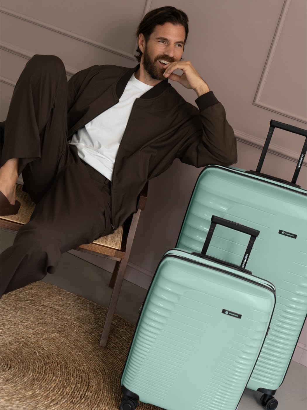 Eco Edition Mittelgrosser Hartschalen Koffer nachhaltig | Trolley 44 x 26 x 67 cm mit Dehnfalte von