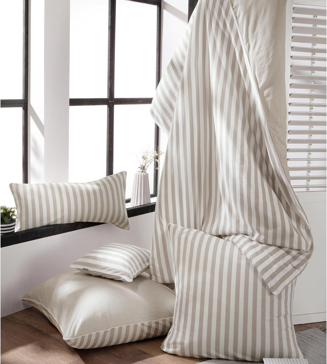 Erwin Müller Wende-Bettwäsche, Bettbezug, Kissenbezug Single-Jersey Streifen Taupe-weiss Grösse 155x