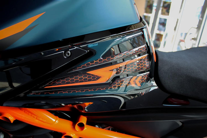Tankpad Kniepad kompatibel für KTM 1290 Super Duke R Orange Blau X800474 Knee-Pad, Knee-Pad