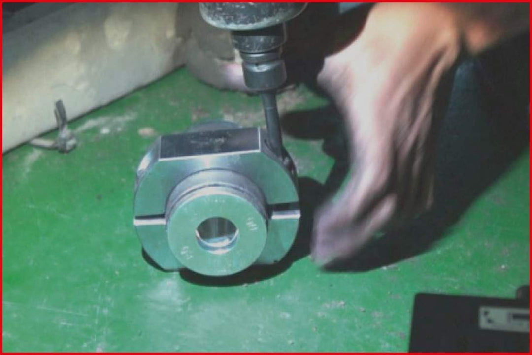 KS Tools 460.1705 Schlitzbuchsen-Werkzeug-Satz für Silentlager-Schlitzbuchsen, 19-tlg