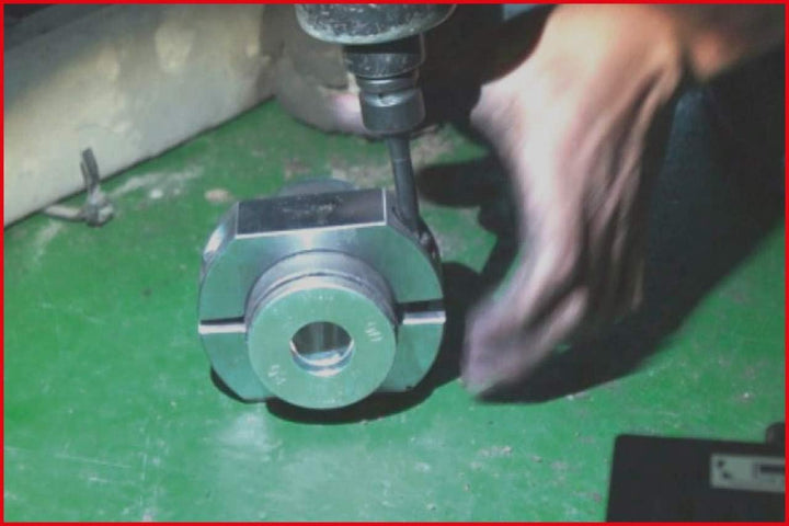 KS Tools 460.1705 Schlitzbuchsen-Werkzeug-Satz für Silentlager-Schlitzbuchsen, 19-tlg