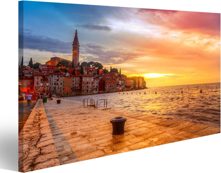 Bild auf Leinwand Schöner Sonnenuntergang in Rovinj an der Adriaküste Kroatiens. Wandbild Poster Lei