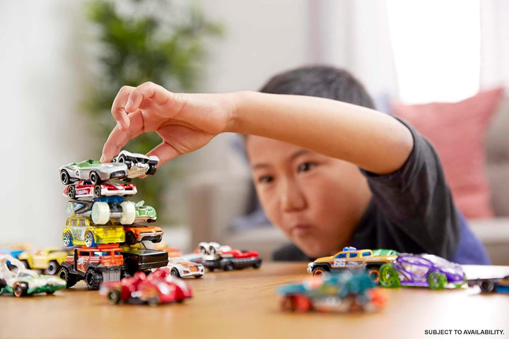 Hot Wheels Autos Set, 20er Pack, Verschiedene Modelle von Spielzeugautos, Massstab 1:64, mit realist