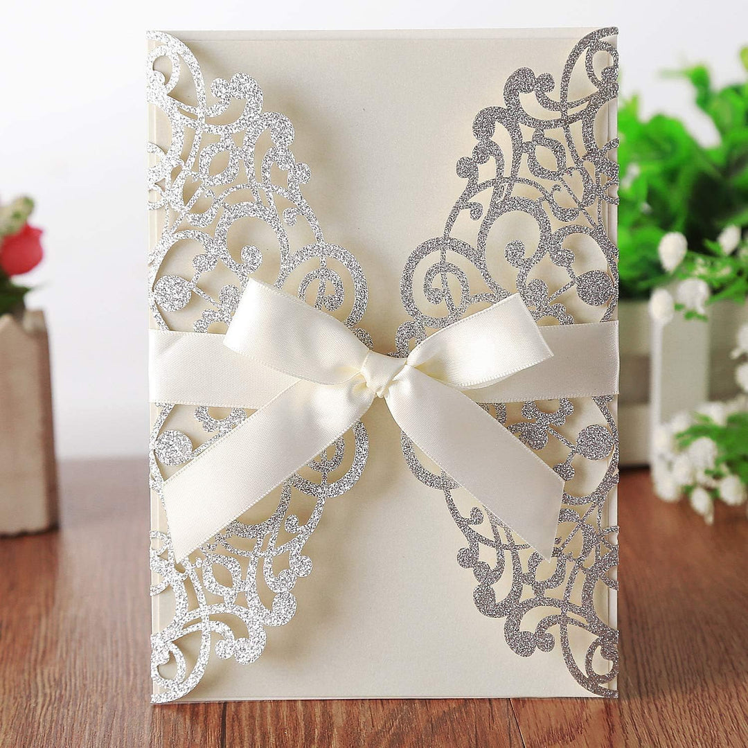 Hosmsua 50x lasergeschnittene Hochzeitseinladungskarten mit Schleife und Umschlägen für Brautparty,