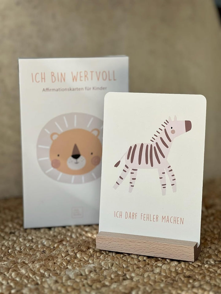 The Life Barn Affirmationskarten für Kinder mit Holzaufsteller – 30 Achtsamkeitskarten für mehr Selb