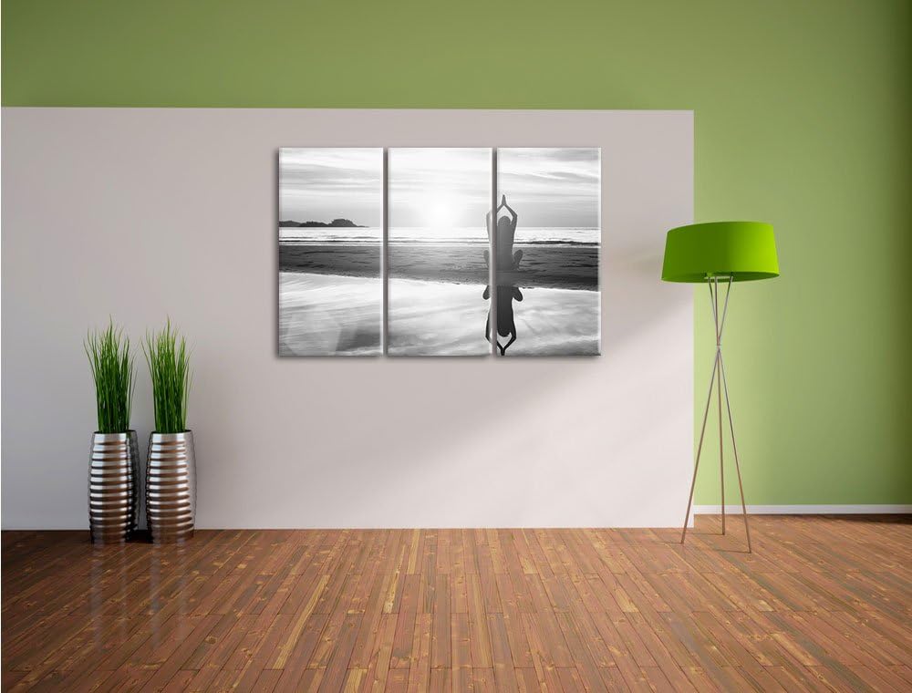 Pixxprint Frau in Einer Yogapose am Strand / 3-Teilig/Gesamtmass 120cm Leinwandbild bespannt auf Hol