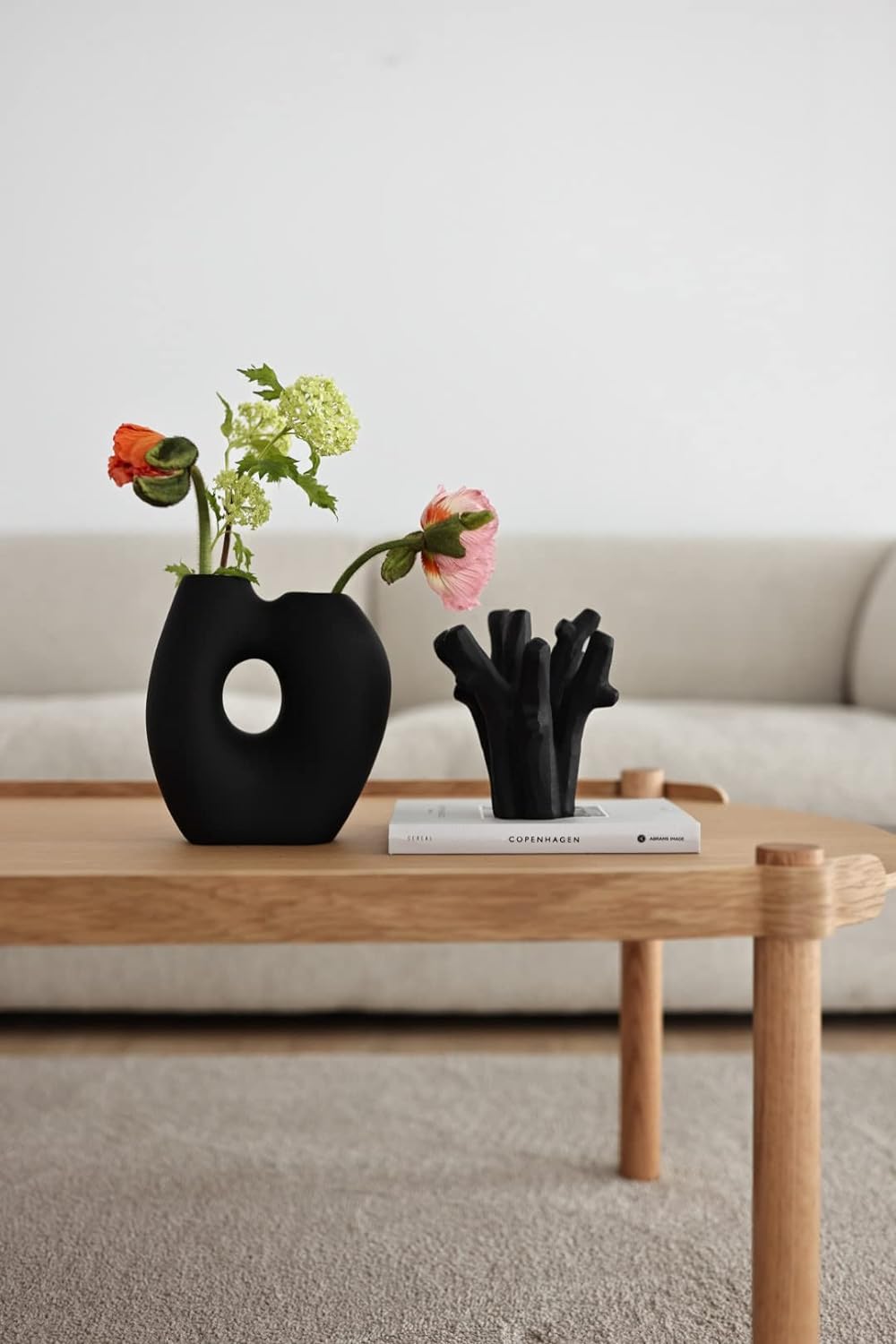 Cooee Design Frodig Vase Black, Keramik, organische Form, Schwarz, W: 9, L: 18, H: 20 CM W: 9, L: 18