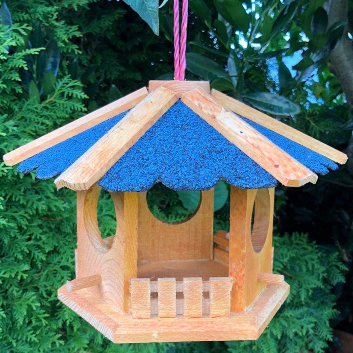 Vogelhaus zum Aufhängen Maxi Ø 30 cm wetterfest Futterstelle Sechseck aus Holz (Klein, Braun/Blau) K