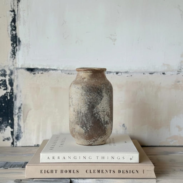 SIDUCAL Rustikale Keramikvase im Bauernhaus-Stil, weiss gekalkte Terrakotta-Keramik, dekorative Vase