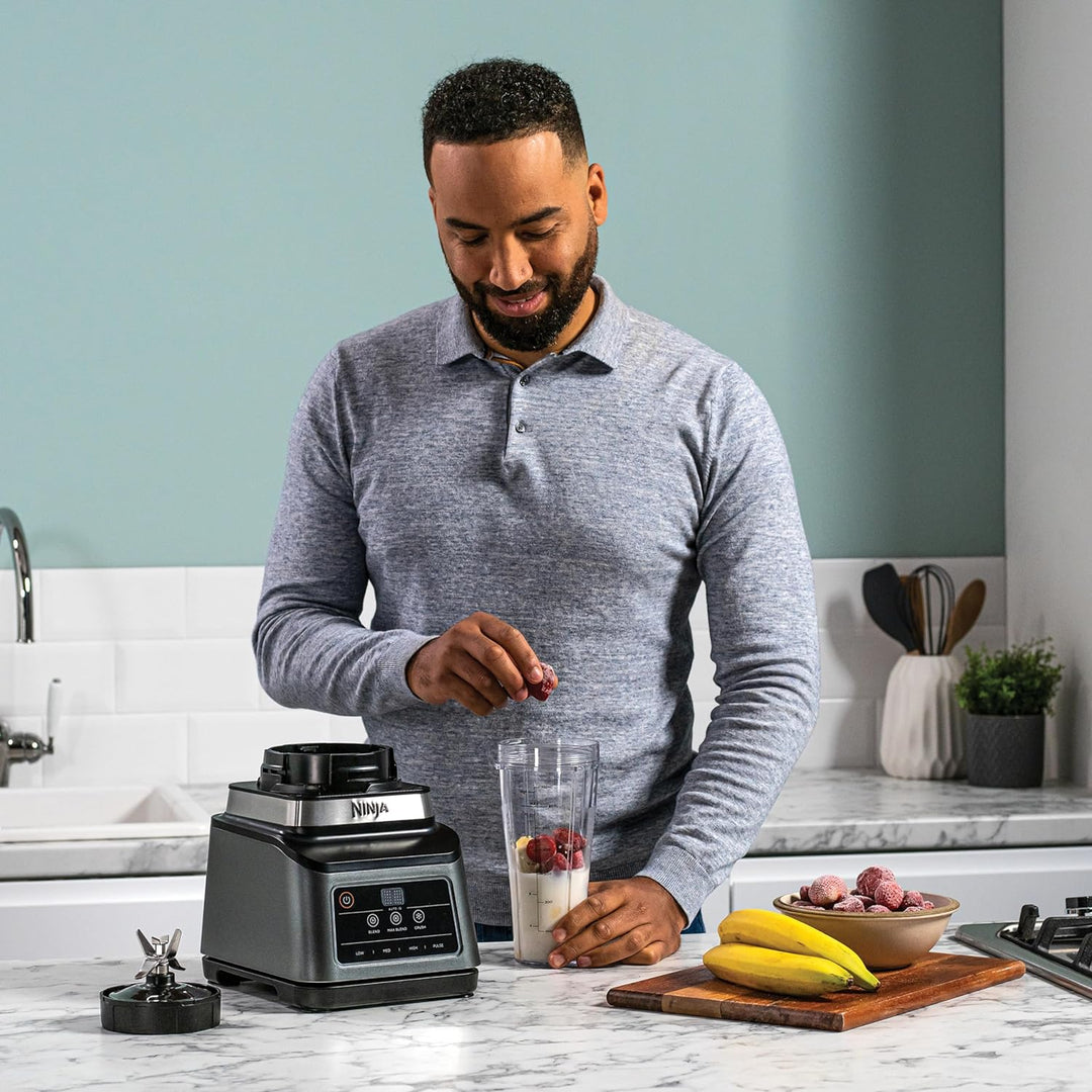 Ninja 2-in-1-Mixer mit Auto-iQ [BN750EU] 1200 W, 2,1-l-Behälter, 0,7-l-Becher,
