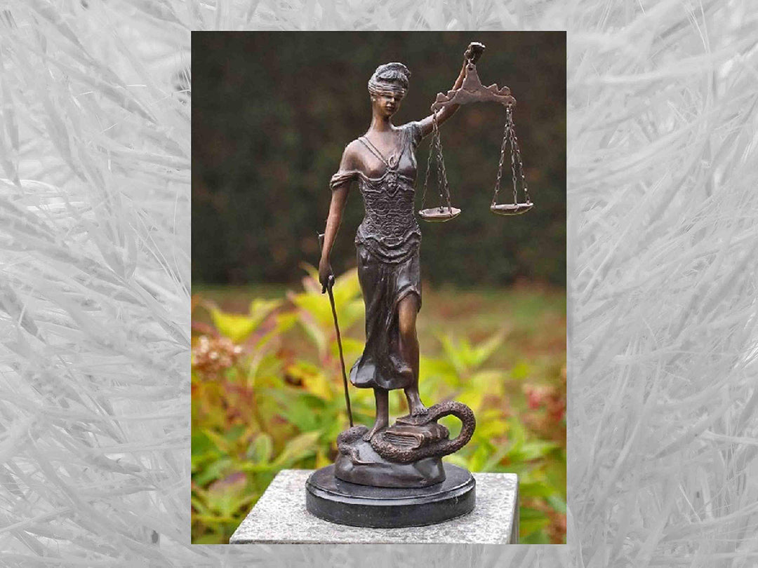 IDYL Bronze-Skulptur Kleine Frau Justitia | 45x16x16 cm | Klassische Bronze-Figur handgefertigt | Ga