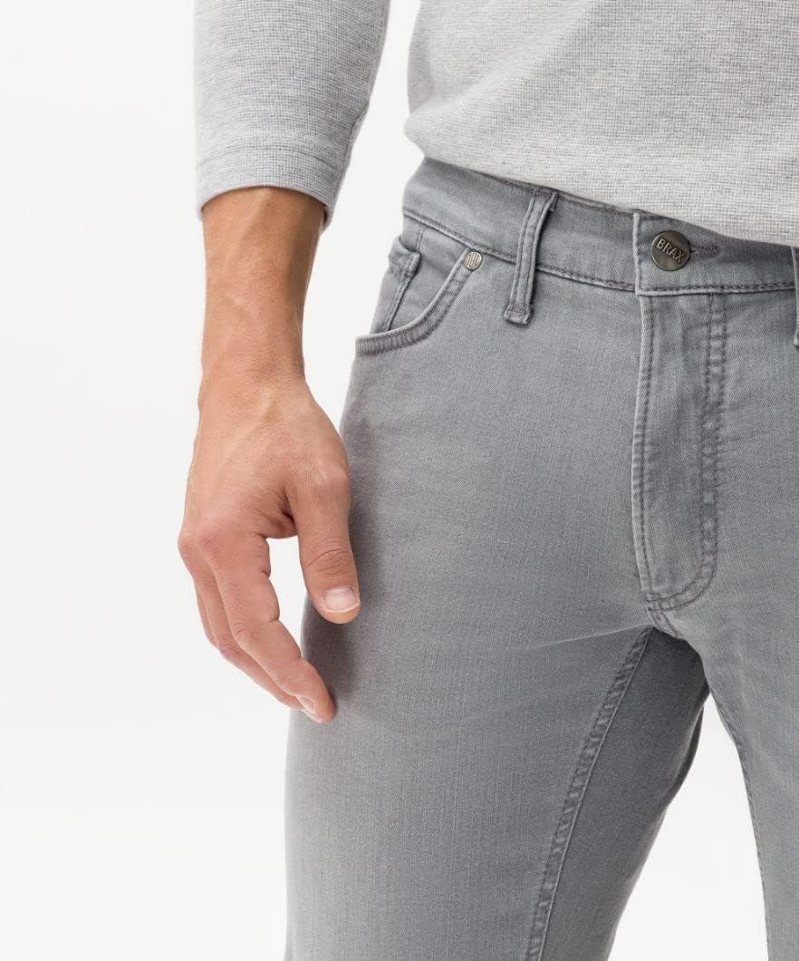 BRAX Herren Style Chuck Hi-Flex: Hochelastische Five-Pocket Jeans 31W / 34L Grau, 31W / 34L Grau