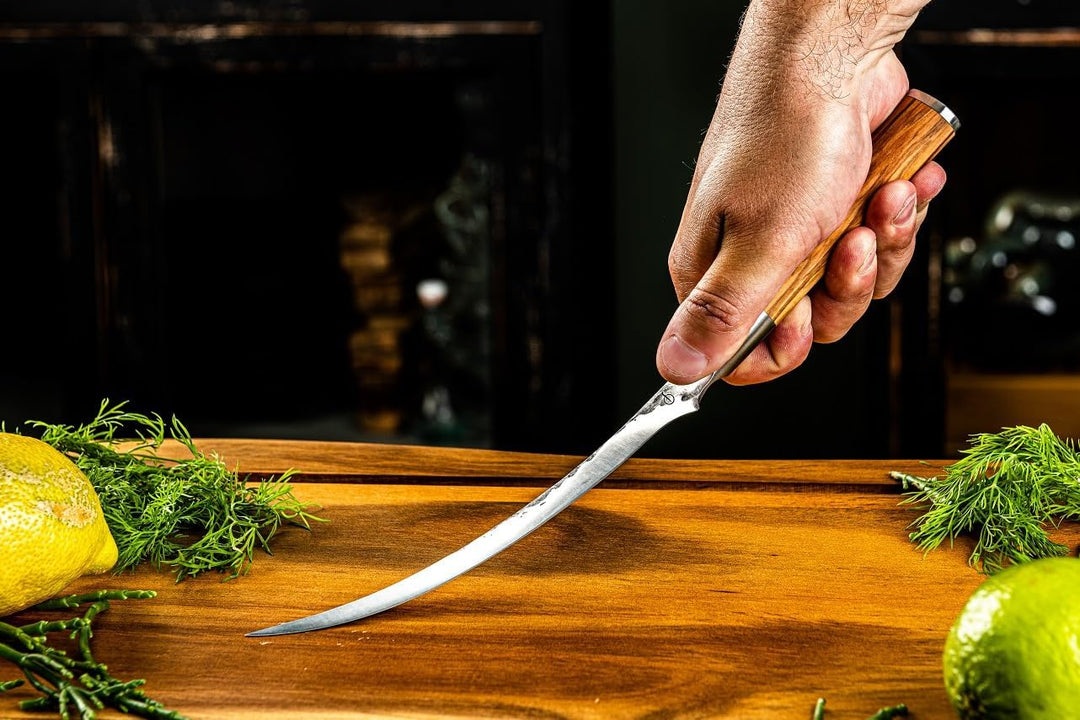 Forged Olive Filetiermesser 18cm, für Fisch und Fleisch, Fischmesser, in Holzkiste
