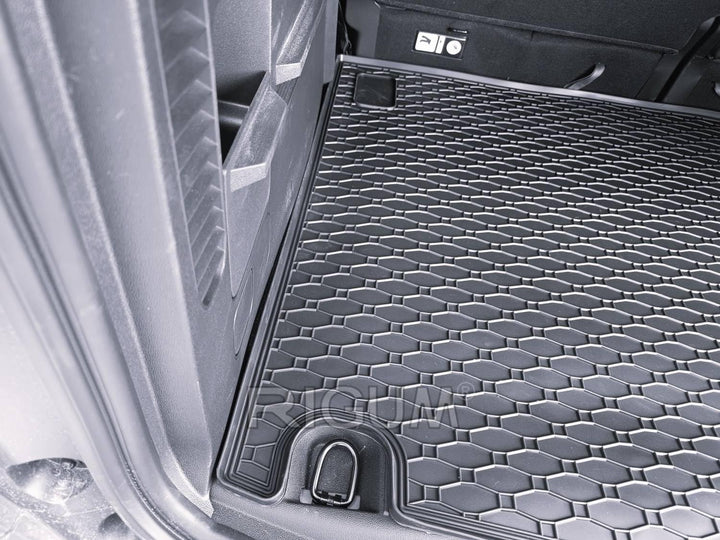 AZUGA Gummi Kofferraummatte passend für Ford Tourneo Courier ab 2023 AZ31100229 Kofferraumwanne Koff