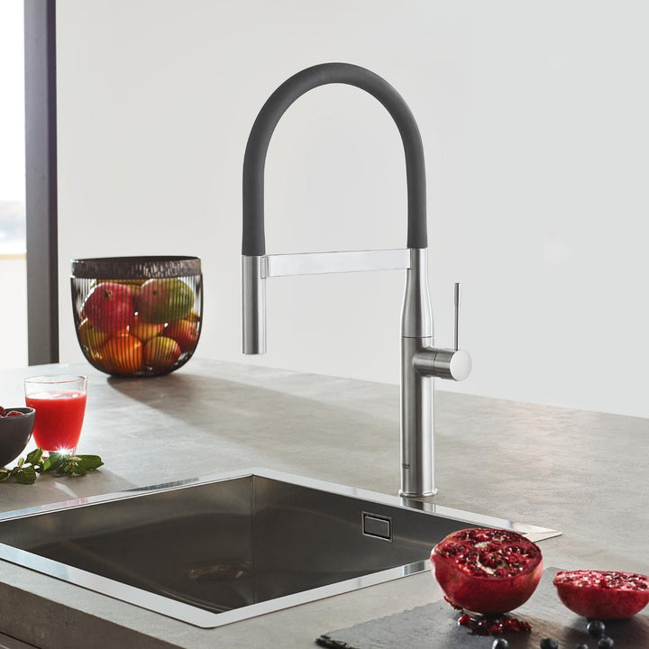 GROHE Essence, Küchenarmatur 2 Strahlarten (Wasserhahn Küche mit ausziehbarer Profibrause und magnet