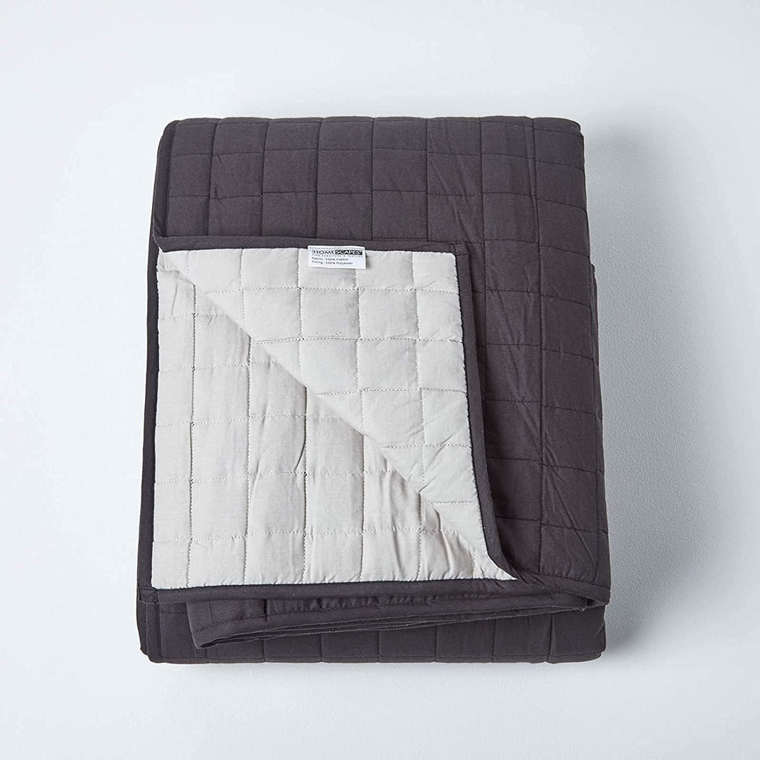 Homescapes Gesteppte Tagesdecke, schwarz/grau, Bettüberwurf aus 100% Baumwolle, Wendetagesdecke, 200