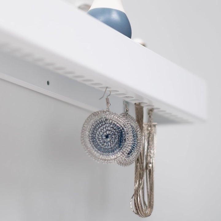 KEY-BOX - Weiss/Filz rot. Schlüsselbrett mit Ablage für den Flur, Schmuckorganizer für dein Bad oder