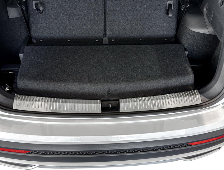 RECAMBO Ladekantenschutz Edelstahl matt gebürstet mit Textur - kompatibel für Seat Tarraco - KN2 - B