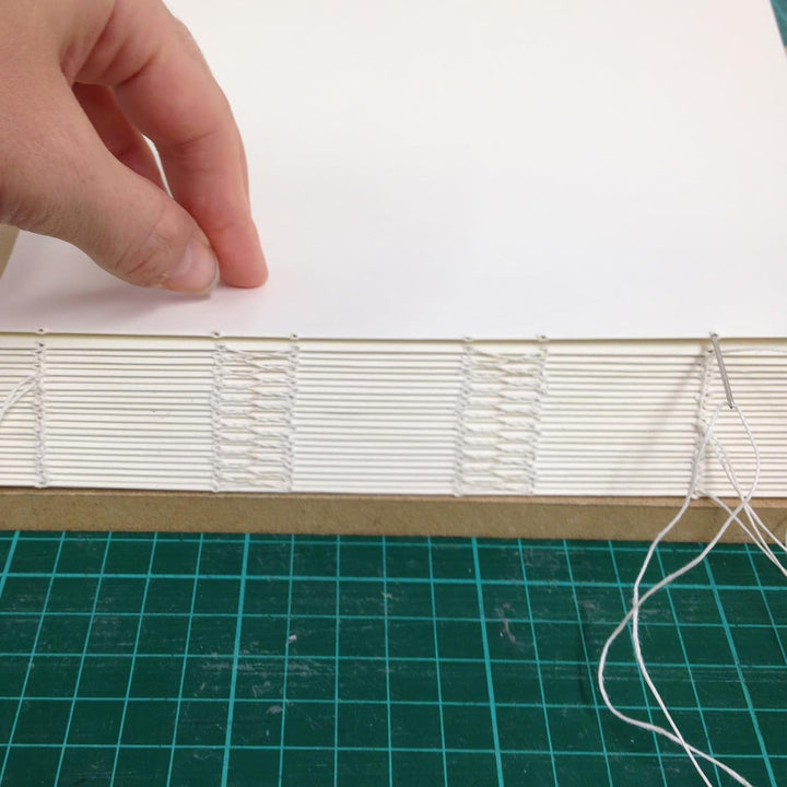 Books By Hand Leinengarn in Archivqualität, ungewachst und ungebleicht, robust, langlebig sicher für