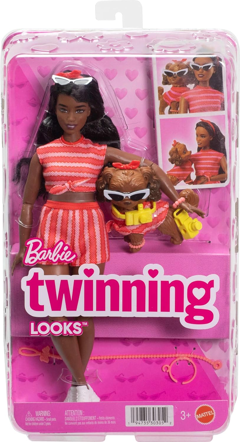 Barbie Twinning Looks Puppe mit Hund in passender rot gestreifter Kleidung und Accessoires für Sonne