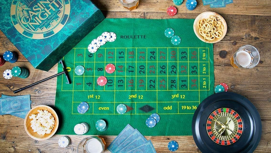 Talking Tables Casino Night Game Kit - Play Poker, Blackjack, Roulette - Glücksspielset für Erwachse