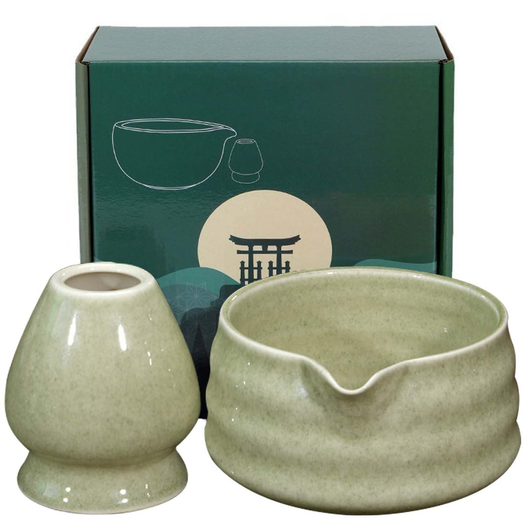 Japanische Matcha-Schale aus Keramik mit Ausgiesser, Ständer für Schneebesen und traditionellen Chaw