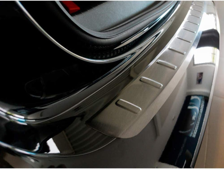 Avisa Schwarz Edelstahl Heckstossstangenschutz kompatibel mit Peugeot 208 II HB 5-türer 2019- 'Ribs'