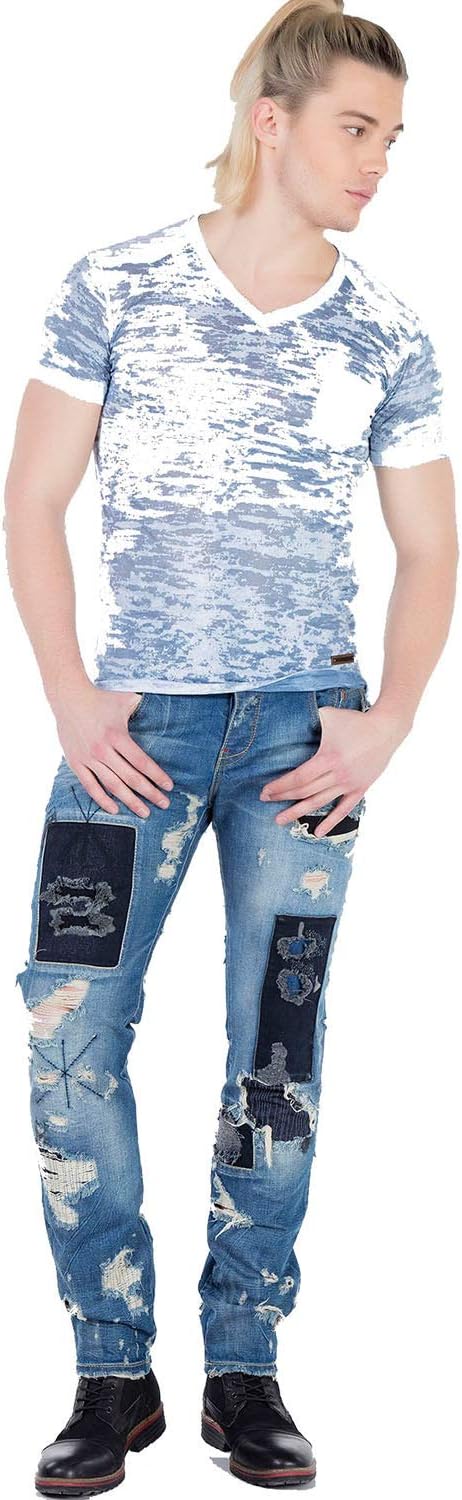 Cipo & Baxx Herren Jeanhose | Destroyed & Frayed Denim mit Nieten, Kunstleder, Ziernähte & Graffiti
