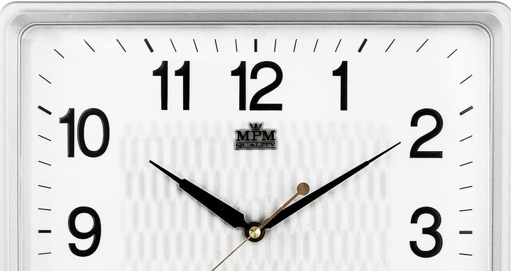 MPM Quality Quadratische Kunststoff-Wanduhr Weiss/Silber, Wanddekoration, Quarz-Uhrwerk, Reibungslos