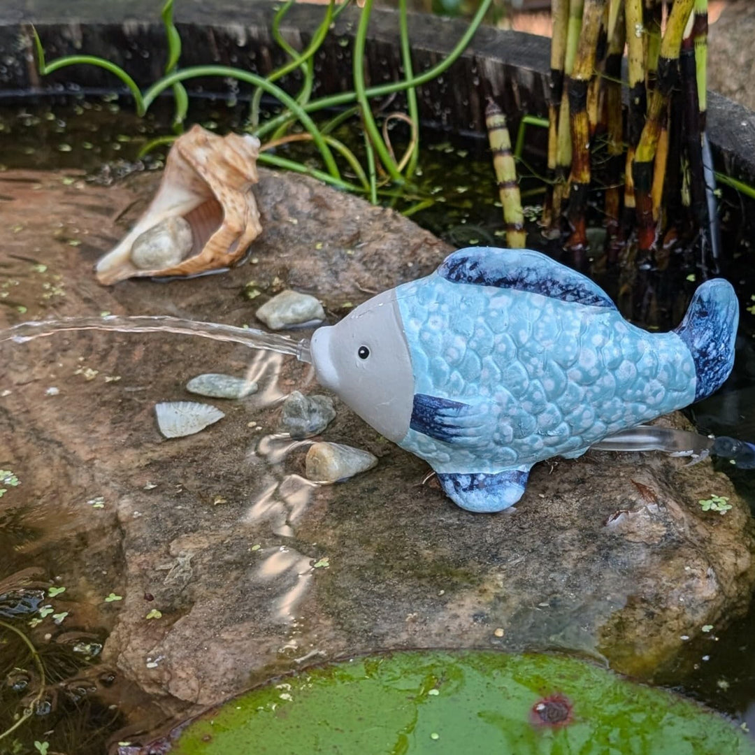 Storm's Gartenzaubereien Wasserspeier Fisch aus Keramik mit Pumpe 230V - für Miniteiche - Balkondeko