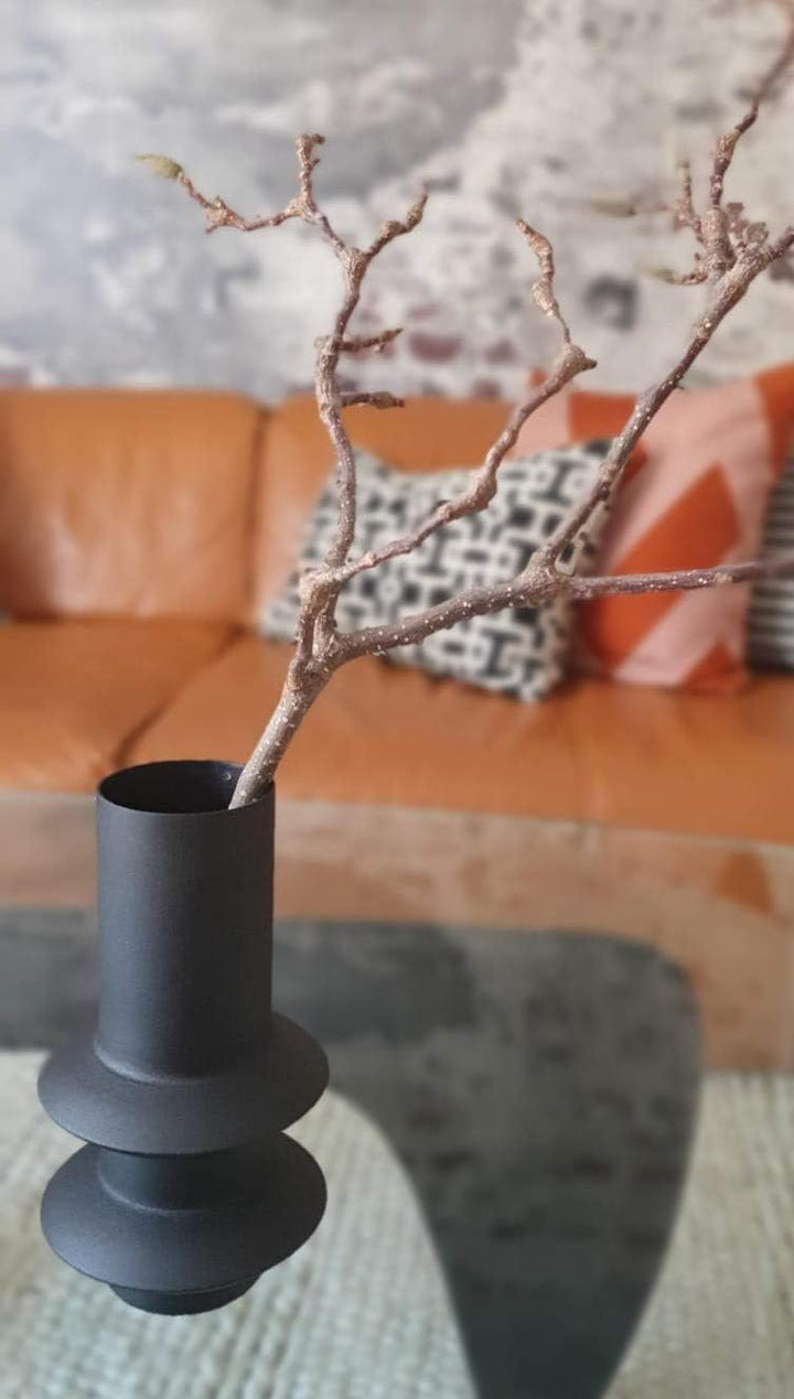 LaLe Living Vase SEMRA in Schwarz mit strukturierter Oberfläche aus Eisen, 11 x 19,5 cm als dekorati