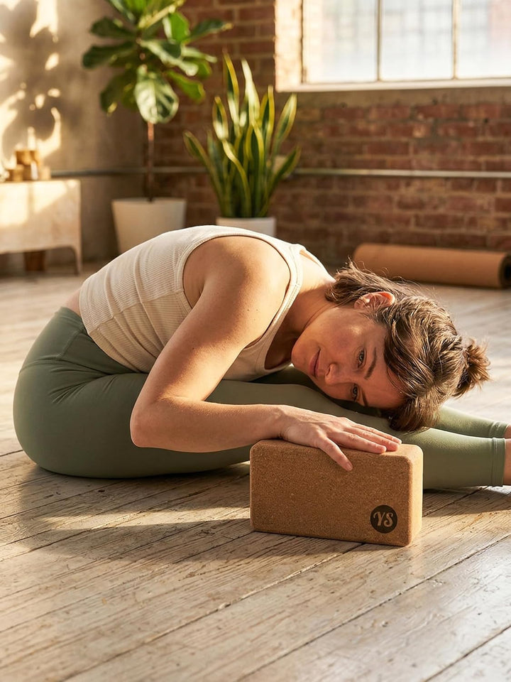 Yoga Studio Der bequeme Kork-Yoga-Block (22,5 cm x 12 cm x 7,5 cm), antibakterieller Yoga-Block mit