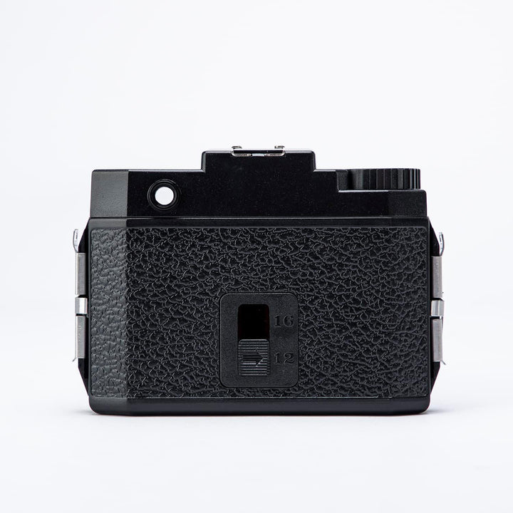 Holga 120N analoge Rollfim Kamera artLINE Optical Glas Lens