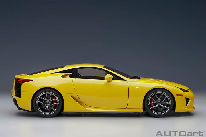 AUTOart - Miniaturauto der Kollektion, 78854, Pearl Yellow