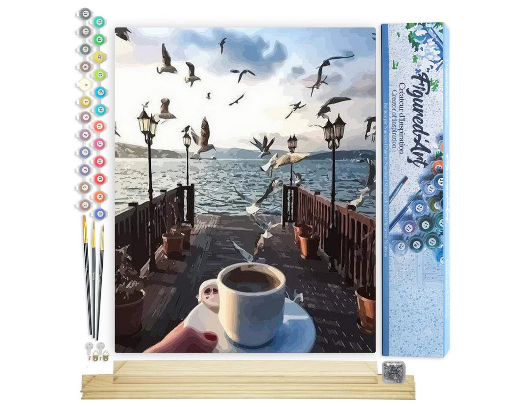 Figured'Art Malen Nach Zahlen Erwachsene Mit Rahmen Kaffee und Möwen am Wasser - Paint by Numbers Ba