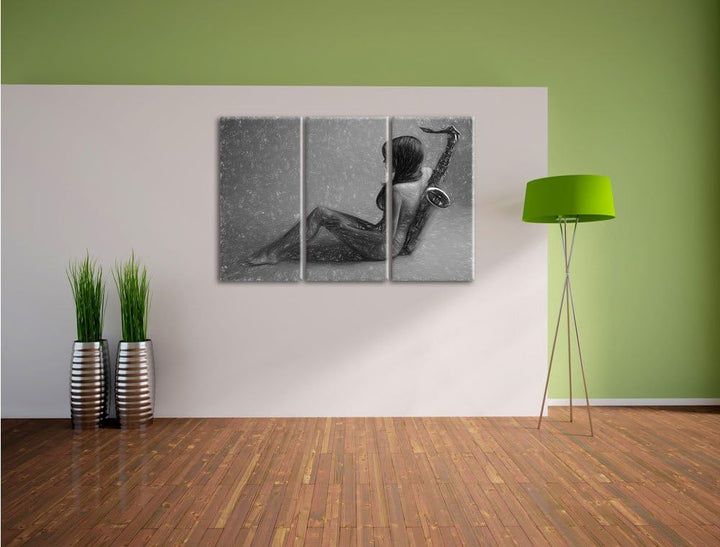 Pixxprint Attraktive Frau mit Saxophone / 3-Teilig/Gesamtmass 120cm Leinwandbild bespannt auf Holzra