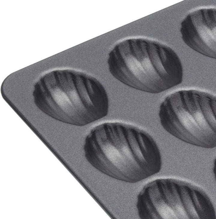 MasterClass Madeleine-Blech mit PTFE-, PFOA- und BPA-freier Antihaftbeschichtung, robuster 1 mm dick