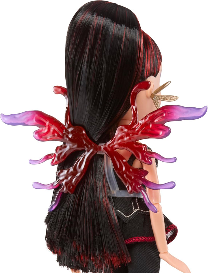 Bratz Fashion Pixiez Lina - Sammelbare Fantasie Puppe mit echter Mode und Accessoires, Flügel verwan