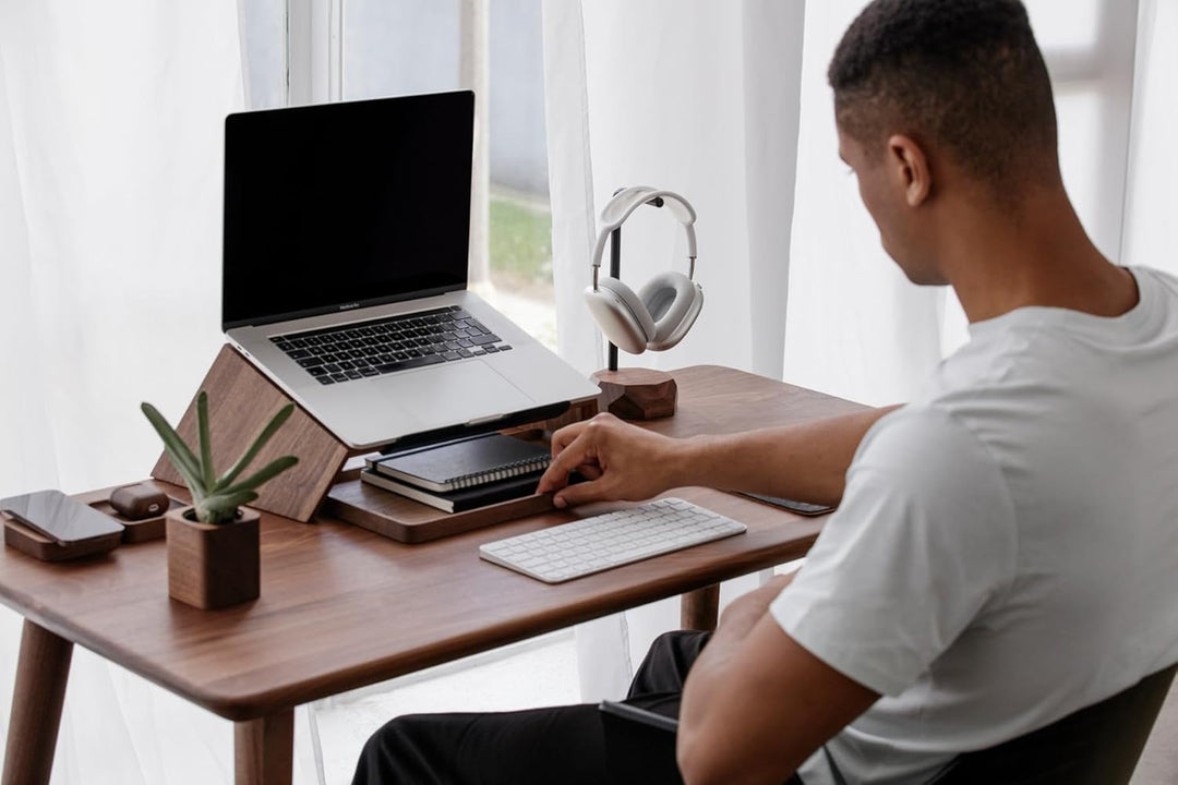 Oakywood - Laptop Ständer Holz - Notebook Stand - für Laptops 15-16", Hand Made, mit Metall Halterun