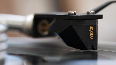 Ortofon 2M Black - Moving Magnet Tonabnehmer mit nacktem Shibata Diamanten - hervorragende Klangqual