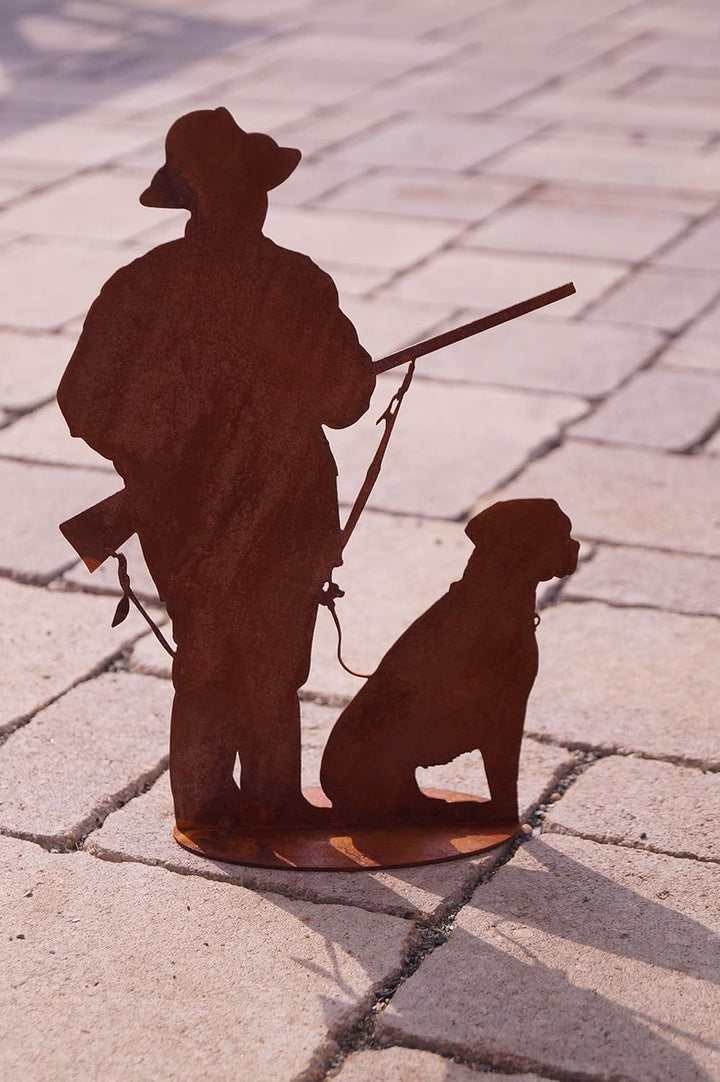 Edelrost Jäger Gustl mit Jagdhund Josef auf Bodenplatte 26 x 18 cm
