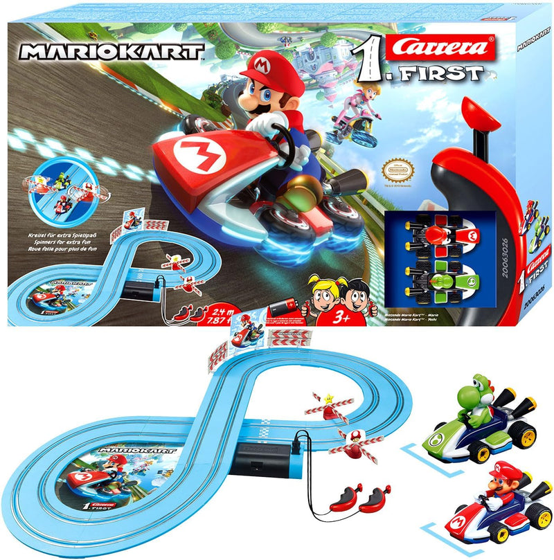 Carrera First Mario Kart Rennbahn-Set | Mario vs. Yoshi | 2 Fahrzeuge inklusive | Kreisel für extra