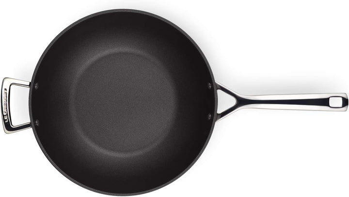 Le Creuset Aluminium-Antihaft Wok-Pfanne mit Gegengriff, Ø 30 cm, Für alle Herdarten inkl. Induktion