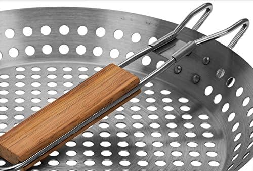 Grillpfanne gelocht - aus Edelstahl mit klappbarem Holzgriff - Ø 30 cm - BBQ Pfanne