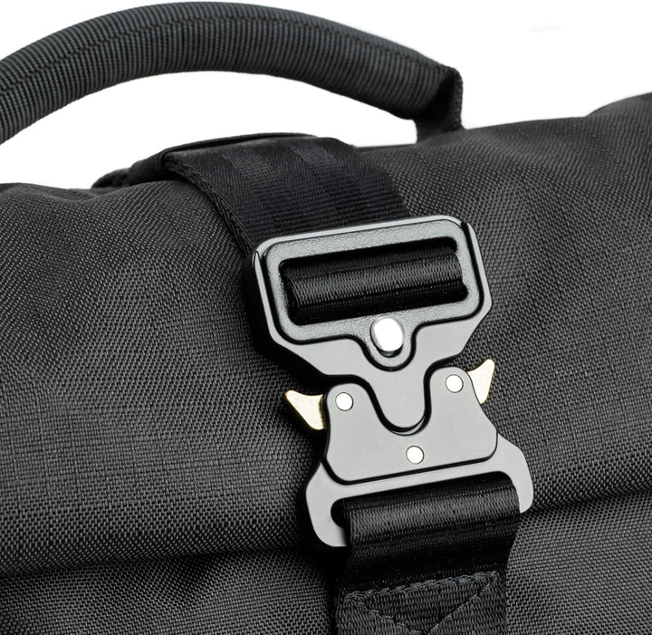 Think Tank - FocusPoint - Camera Backpack Asphalt Black 30 Liter, Asphalt Black 30 Liter