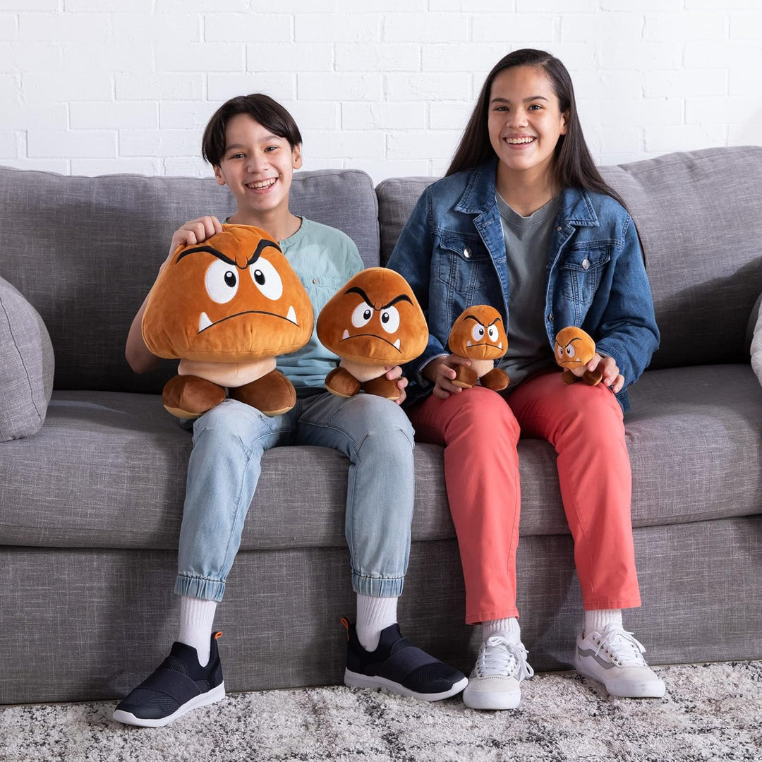 Club Mocchi-Mocchi Super Mario Goomba Plüschfigur, Offiziell Lizenziertes Nintendo Kuscheltier, 38 c